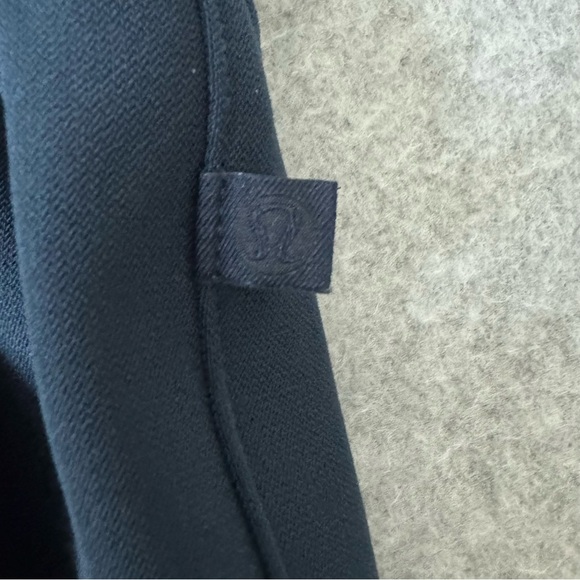 Lululemon Noir Wide Leg Cropped Pants Size 10 Navy Blue Tie Waist Culottes - Picture 6 of 16